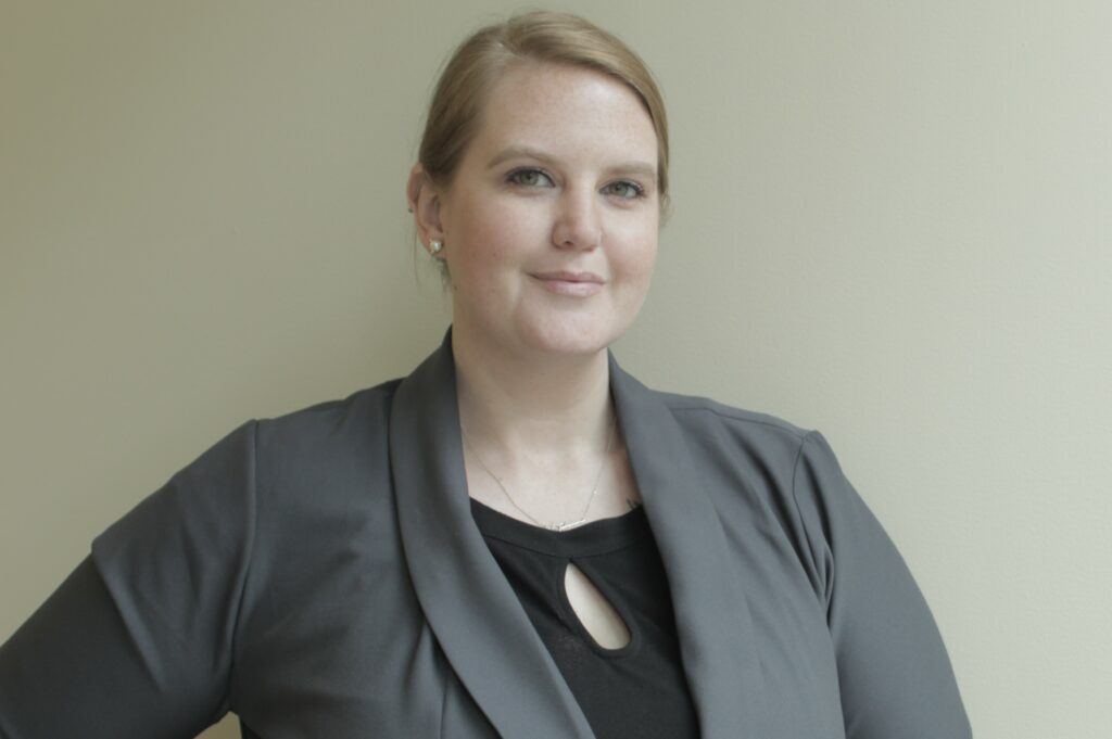 Lisa Reynolds_Headshot